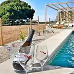 Meco Private Pool Full Of Grace וילה *